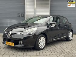 Zwart Gebruikt 2014 Renault Clio IV Dynamique Hatchback | € 6.450 (Eerlijke prijs)