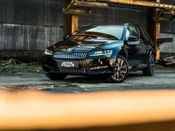 Zwart Gebruikt 2023 Skoda Superb SportLine Stationwagen | € 48.950