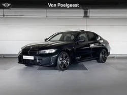 Saphirschwarz metallic (zwart metallic) Gebruikt 2024 BMW 320e M Sport Sedan | € 46.900 (Eerlijke prijs)