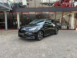Zwart, metallic lak Nieuw 2025 Toyota Yaris Comfort Hatchback | € 27.950 (Super prijs)