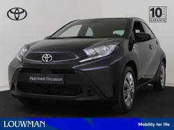 Zwart Gebruikt 2024 Toyota Aygo Play Hatchback | € 19.995 (Goede deal)