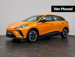 Oranje Nieuw 2025 MG MG4 EV Hatchback | € 25.279 (Super prijs)