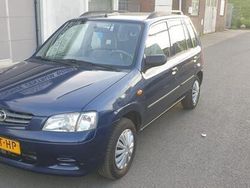 Blauw Gebruikt 2002 Mazda Demio Exclusive Hatchback | € 1.550