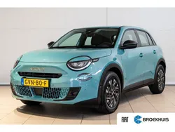 Blauw, metallic lak Gebruikt 2024 Fiat 600 Urban SUV | € 27.695 (Goede deal)