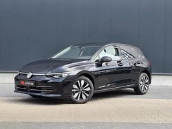 Zwart Gebruikt 2024 VW Golf VIII Edition Hatchback | € 33.445 (Eerlijke prijs)