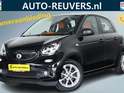 Zwart, metallic lak Gebruikt 2017 Smart ForFour Hatchback | € 8.900 (Eerlijke prijs)