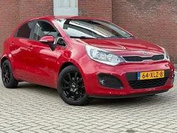 Rood Gebruikt 2012 Kia Rio Plus Hatchback | € 5.295 (Eerlijke prijs)