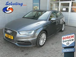 Grijs Gebruikt 2015 Audi A3 Attraction Hatchback | € 14.950 (Iets duurder)