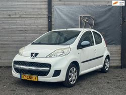 Wit Gebruikt 2011 Peugeot 107 Hatchback | € 2.700 (Eerlijke prijs)