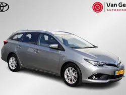 Grijs Gebruikt 2017 Toyota Auris Touring Sports Stationwagen | € 14.499 (Eerlijke prijs)