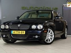 Blauw Gebruikt 2008 Jaguar XJ Sedan | € 24.950 (Eerlijke prijs)