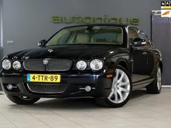 Blauw Gebruikt 2008 Jaguar XJ Sedan | € 24.950 (Eerlijke prijs)