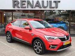 Rood metallic Gebruikt 2022 Renault Arkana Intens SUV | € 26.450 (Eerlijke prijs)