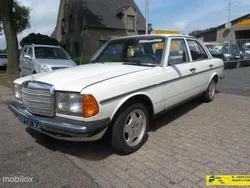 Wit Gebruikt 1977 Mercedes 200 Sedan | € 2.000