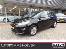 Zwart Gebruikt 2021 Kia Rio 4 Hatchback | € 15.940 (Eerlijke prijs)