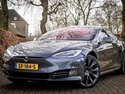 Grijs Gebruikt 2018 Tesla Model S Sedan | € 37.250 (Eerlijke prijs)