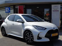 Wit Gebruikt 2023 Toyota Yaris Hybrid Hatchback | € 22.950 (Eerlijke prijs)