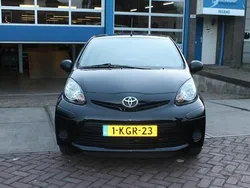 Zwart Gebruikt 2013 Toyota Aygo Comfort Hatchback | € 4.250 (Goede deal)