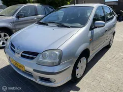 Nissan Almera Tino