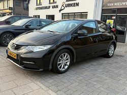 Zwart Gebruikt 2013 Honda Civic Comfort Hatchback | € 8.650 (Eerlijke prijs)
