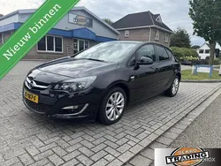 Zwart Gebruikt 2013 Opel Astra Design Edition Hatchback | € 5.750 (Goede deal)