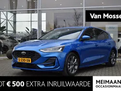 Blauw Gebruikt 2023 Ford Focus ST-Line Hatchback | € 24.845 (Eerlijke prijs)