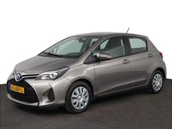 Bruin Gebruikt 2015 Toyota Yaris Hybrid Hatchback | € 14.950 (Eerlijke prijs)