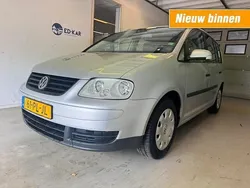 Grijs, metallic lak Gebruikt 2004 VW Touran Trendline MPV | € 1.495 (Eerlijke prijs)