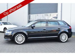 Zwart, metallic lak Gebruikt 2011 Audi A3 Sportback Attraction Hatchback | € 5.950 (Iets duurder)