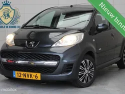 Grijs Gebruikt 2010 Peugeot 107 Urban Move Hatchback | € 3.550 (Eerlijke prijs)