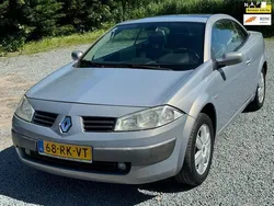 Beige Gebruikt 2005 Renault Mégane Cabriolet Luxe Cabriolet | € 2.450 (Eerlijke prijs)