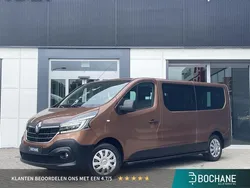 Brun cuivre (cnh) Gebruikt 2021 Renault Trafic Zen Van | € 37.900