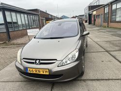 Grijs Gebruikt 2005 Peugeot 307 Premium Stationwagen | € 2.350 (Iets duurder)