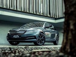 Grijs Gebruikt 2023 Skoda Superb SportLine Stationwagen | € 48.950
