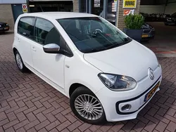 Wit Gebruikt 2015 VW up! high up! Hatchback | € 9.945 (Eerlijke prijs)