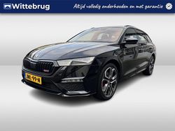 Zwart Gebruikt 2022 Skoda Octavia RS Stationwagen | € 33.950 (Eerlijke prijs)