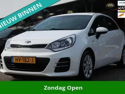 Wit Gebruikt 2016 Kia Rio Hatchback | € 8.745 (Eerlijke prijs)