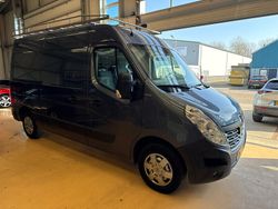 Grijs Gebruikt 2017 Renault Master Van | € 14.950 (Goede deal)