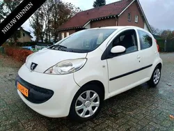 Wit Gebruikt 2008 Peugeot 107 Hatchback | € 2.895 (Eerlijke prijs)