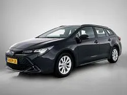 Zwart metallic Gebruikt 2024 Toyota Corolla Active Stationwagen | € 28.945 (Iets duurder)