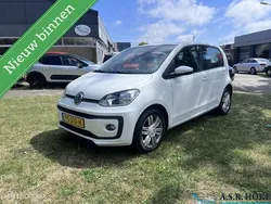 Wit Gebruikt 2017 VW up! high up! Hatchback | € 10.450 (Iets duurder)
