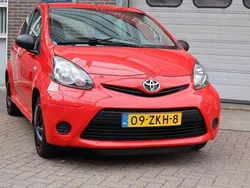 Rood Gebruikt 2012 Toyota Aygo Hatchback | € 3.950 (Eerlijke prijs)