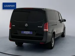 Zwart Gebruikt 2024 Mercedes Vito MPV | € 38.445 (Goede deal)