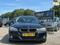 Zwart Gebruikt 2009 BMW 318 Sedan | € 2.950 (Eerlijke prijs)