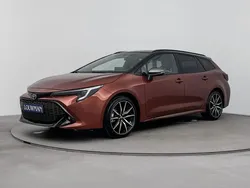 Oranje, metallic lak Nieuw 2025 Toyota Corolla Sport Stationwagen | € 48.712