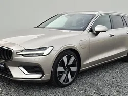 Zilver Gebruikt 2024 Volvo V60 Plus Stationwagen | € 47.900 (Goede deal)