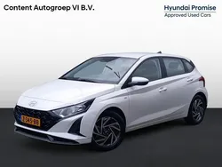 Wit Gebruikt 2024 Hyundai i20 Comfort Hatchback | € 17.940 (Eerlijke prijs)