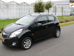 Zwart, metallic lak Gebruikt 2010 Chevrolet Spark LS Hatchback | € 3.250 (Iets duurder)