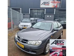Grijs Gebruikt 2002 Nissan Almera Hatchback | € 999
