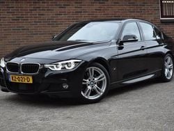 Zwart Gebruikt 2016 BMW 330 Executive Sedan | € 15.949 (Eerlijke prijs)